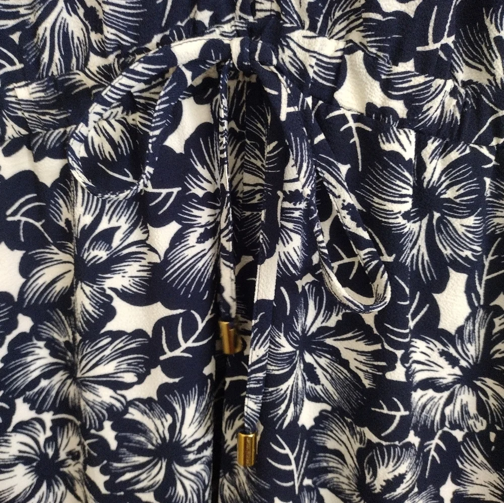 Michael Michael Kors NWT Navy White Floral Button Up Jumpsuit Size Medium